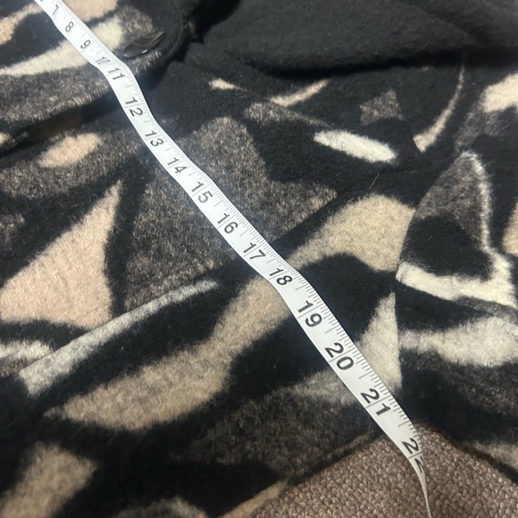 Dolcezza, size Small, Wool long sleeve, long fitted cardigan. Button up, pockets - Picture 8 of 9